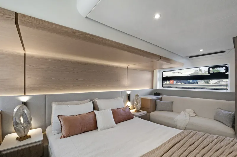 Slide: The Image of Azimut FLY 53 2025 - 6347292