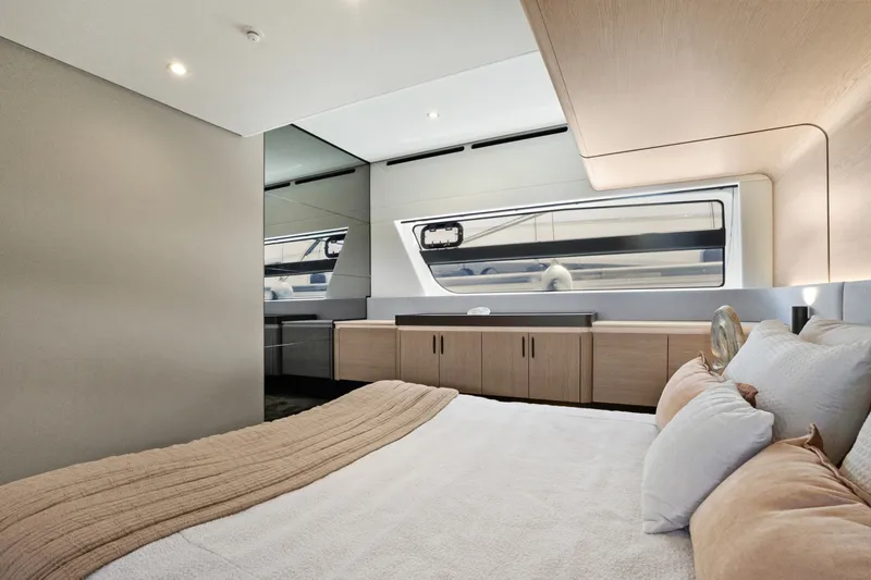Slide: The Image of Azimut FLY 53 2025 - 6347294