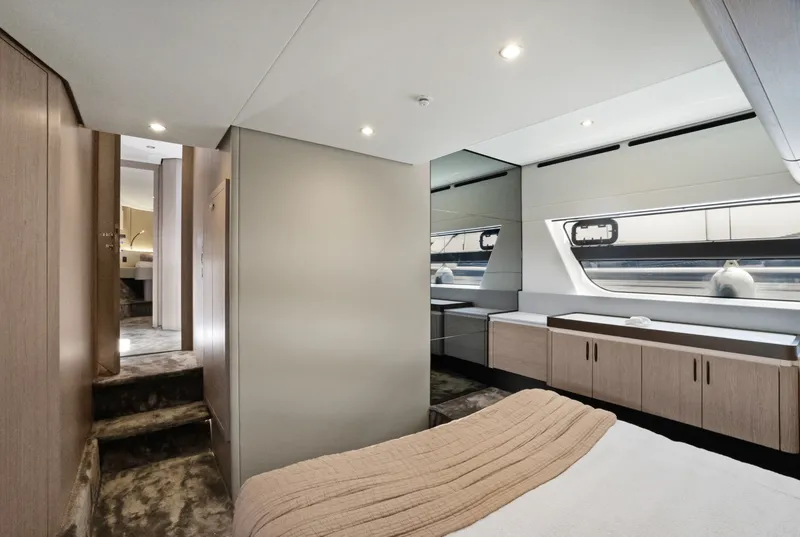 Slide: The Image of Azimut FLY 53 2025 - 6347295