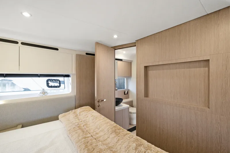 Slide: The Image of Azimut FLY 53 2025 - 6347301