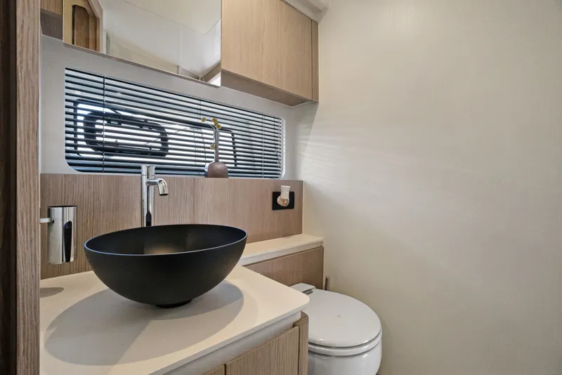 Slide: The Image of Azimut FLY 53 2025 - 6347306