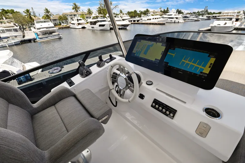 Slide: The Image of Azimut FLY 53 2025 - 6347317