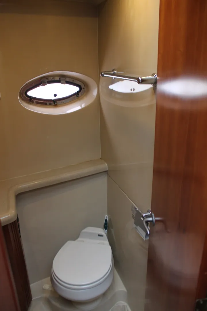 Slide: The Image of Guest Head - 6347854