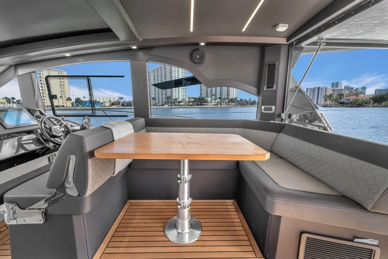 Slide: The Image of Galeon 425 HTS 2023 - 6348362