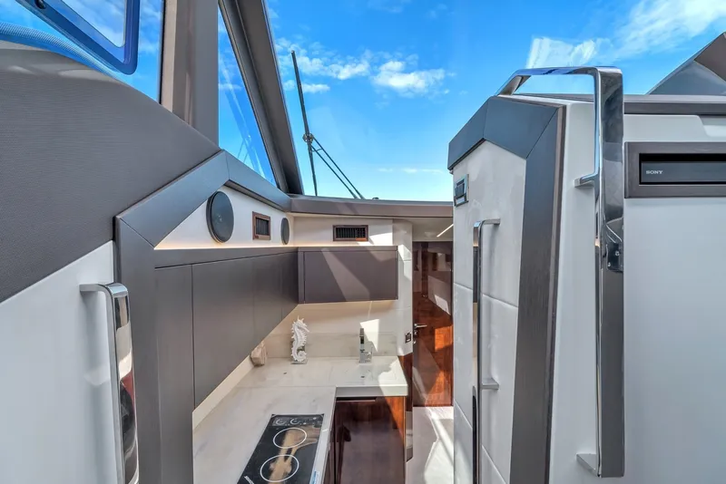 Slide: The Image of Galeon 425 HTS 2023 - 6348370
