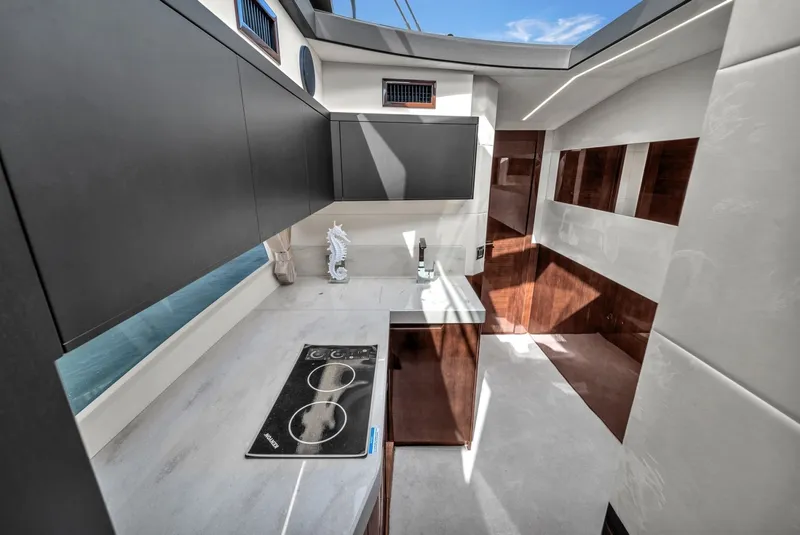 Slide: The Image of Galeon 425 HTS 2023 - 6348371