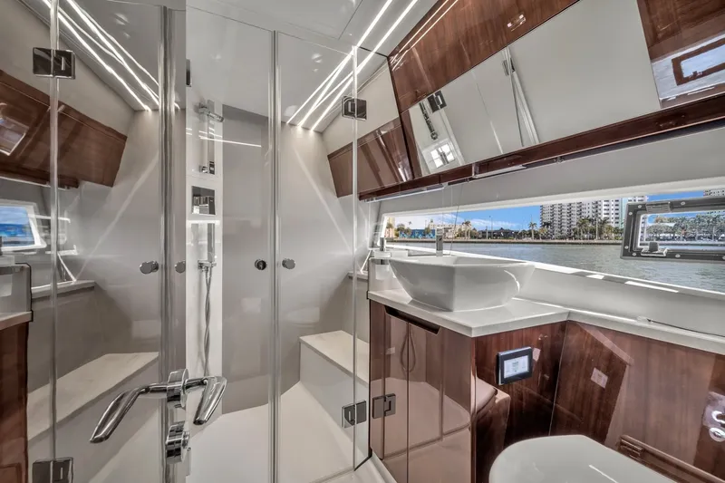 Slide: The Image of Galeon 425 HTS 2023 - 6348384