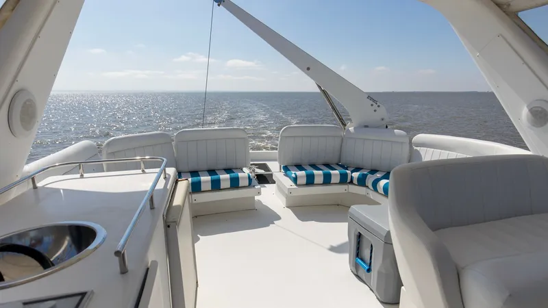 Slide: The Image of 2001 48 Navigator 4800 Classic Maggie B Top Deck - 6857919
