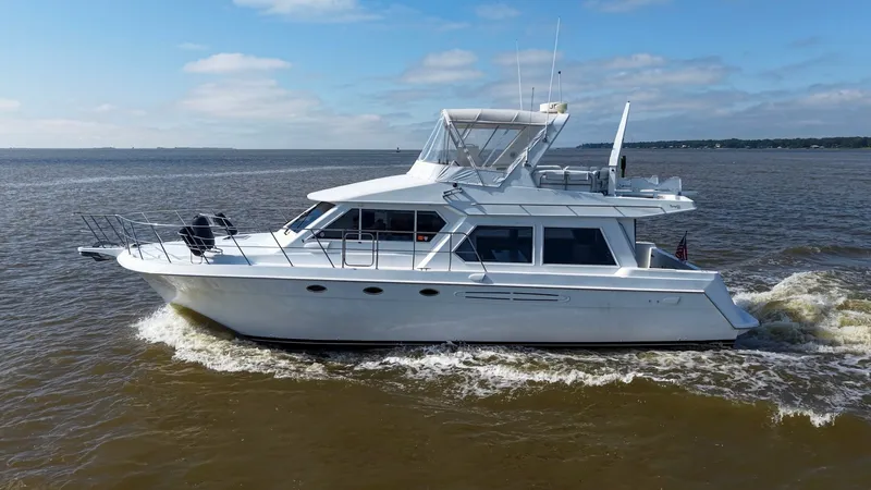 Slide: The Image of 2001 48 Navigator 4800 Classic Maggie B Portside (3) - 6857925