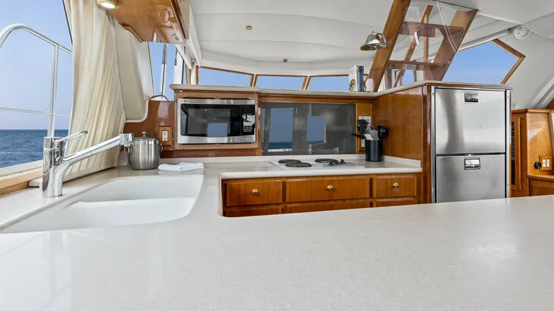Slide: The Image of 2001 48 Navigator 4800 Classic Maggie B Galley (1) - 6857906
