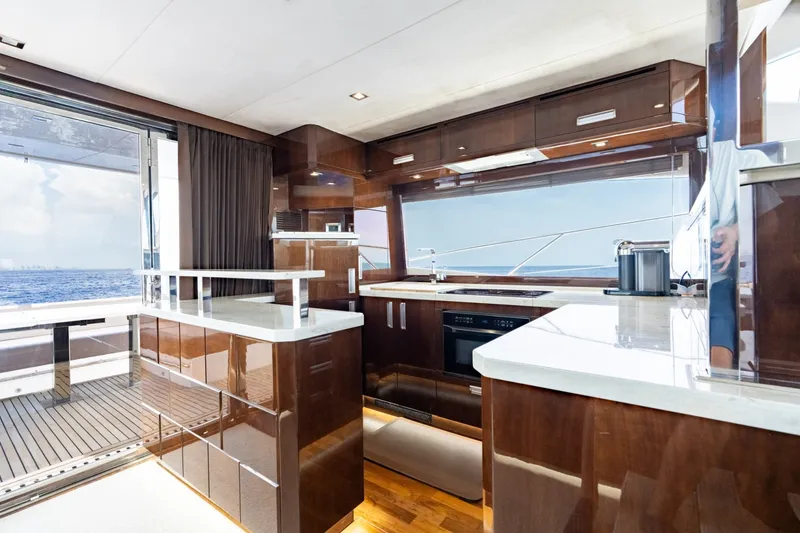 Slide: The Image of Galeon 550 Fly 2017 - 6715332