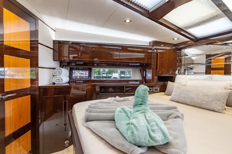 Slide: The Image of Galeon 550 Fly 2017 - 6715349