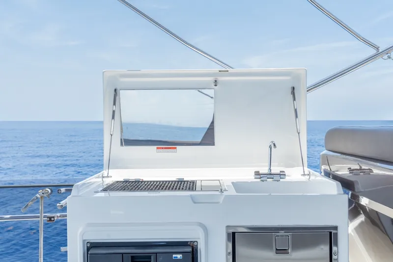 Slide: The Image of Galeon 550 Fly 2017 - 6715321