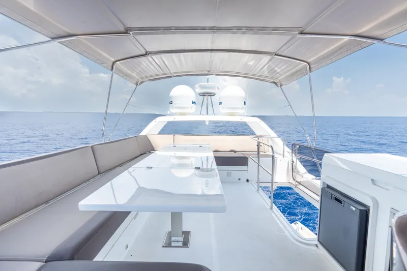 Slide: The Image of Galeon 550 Fly 2017 - 6715313