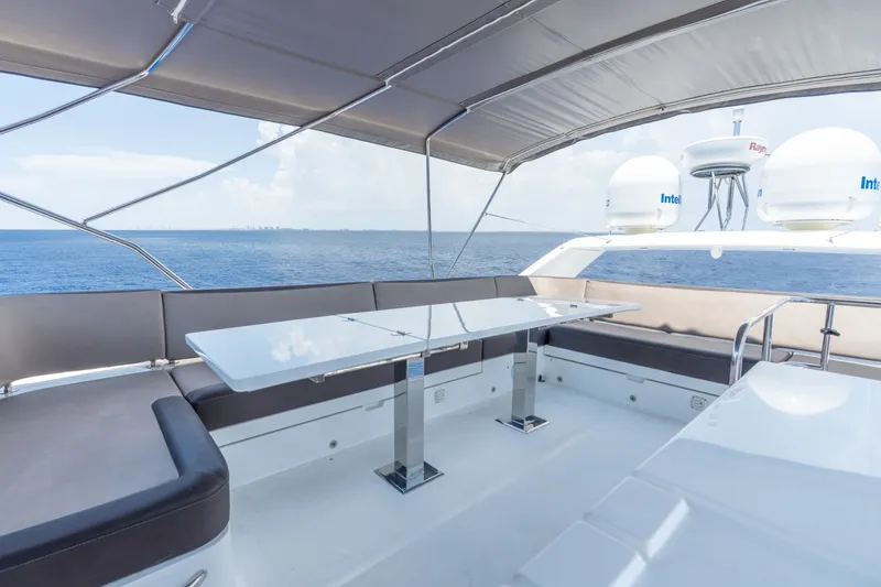 Slide: The Image of Galeon 550 Fly 2017 - 6715312