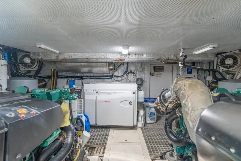 Slide: The Image of Galeon 550 Fly 2017 - 6715352