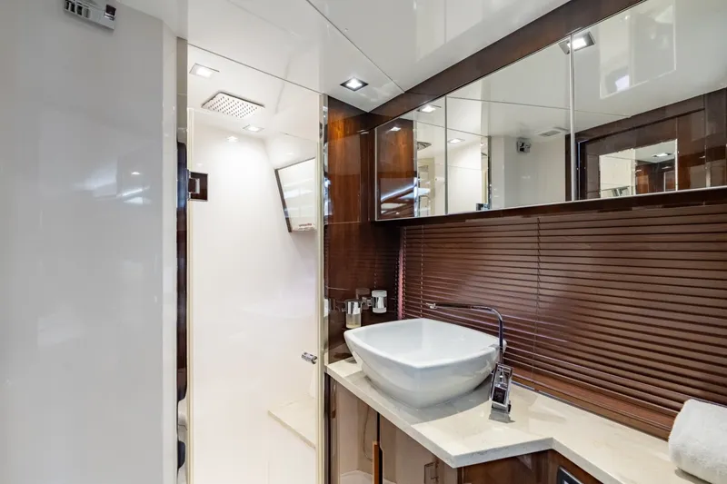 Slide: The Image of Galeon 550 Fly 2017 - 6715347