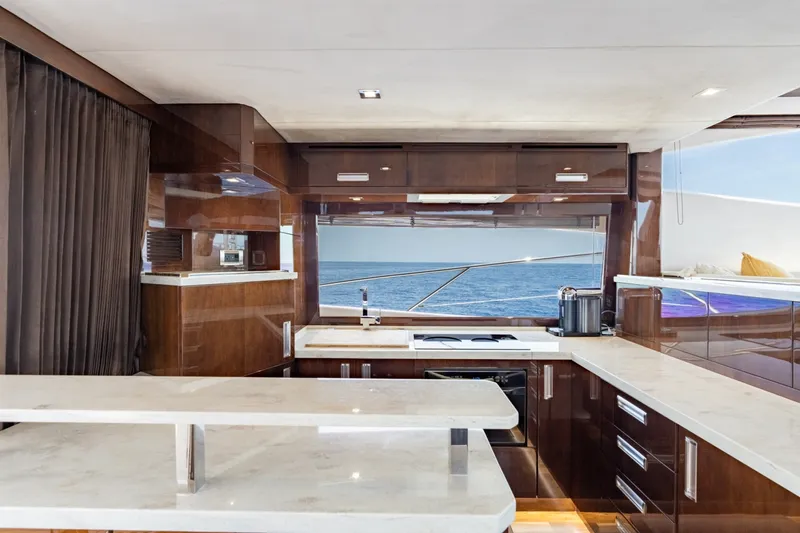 Slide: The Image of Galeon 550 Fly 2017 - 6715333