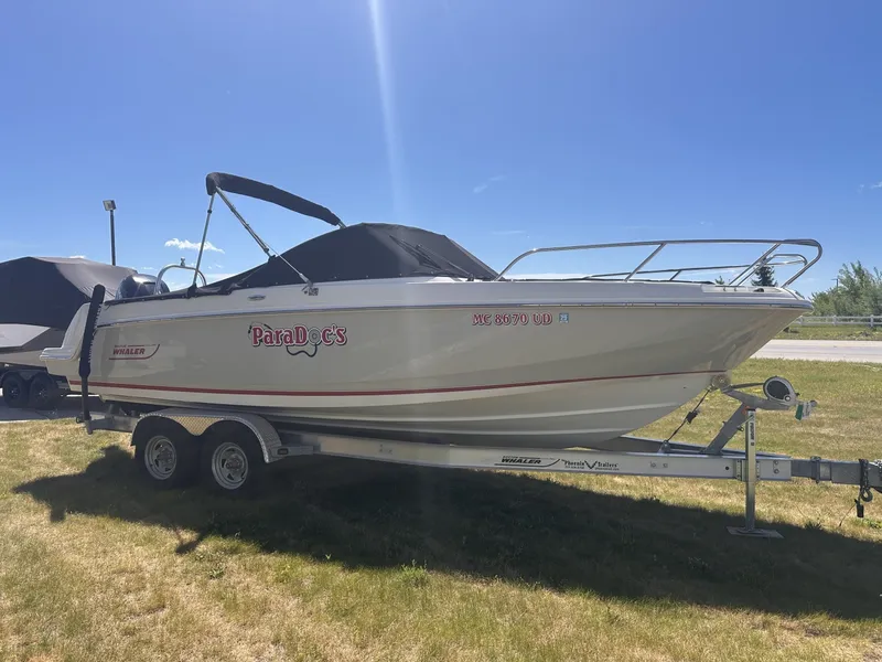 Slide: The Image of Boston Whaler 230 VANTAGE 2017 - 6380304