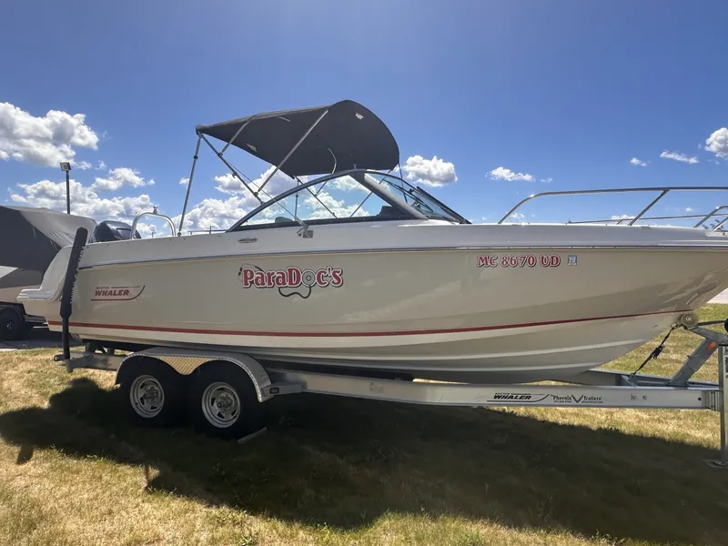 Slide: The Image of Boston Whaler 230 VANTAGE 2017 - 6380349