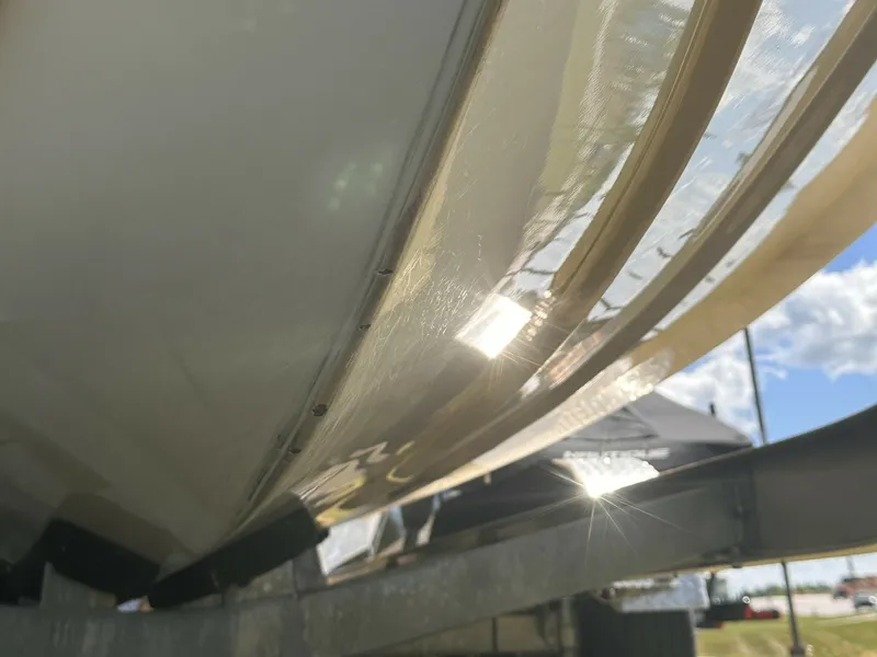Slide: The Image of Boston Whaler 230 VANTAGE 2017 - 6380359