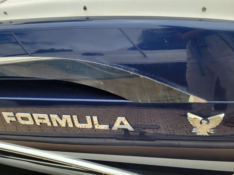 Slide: The Image of Formula 350 Crossover Bowrider 2019 - 6382056