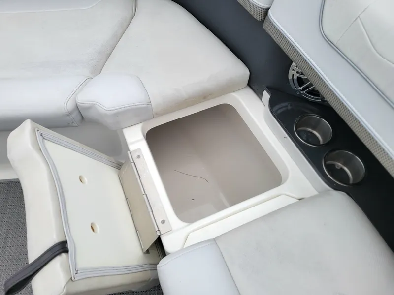 Slide: The Image of Formula 350 Crossover Bowrider 2019 - 6382095
