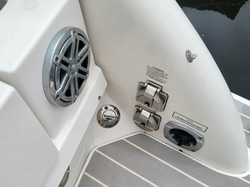 Slide: The Image of Formula 350 Crossover Bowrider 2019 - 6382060