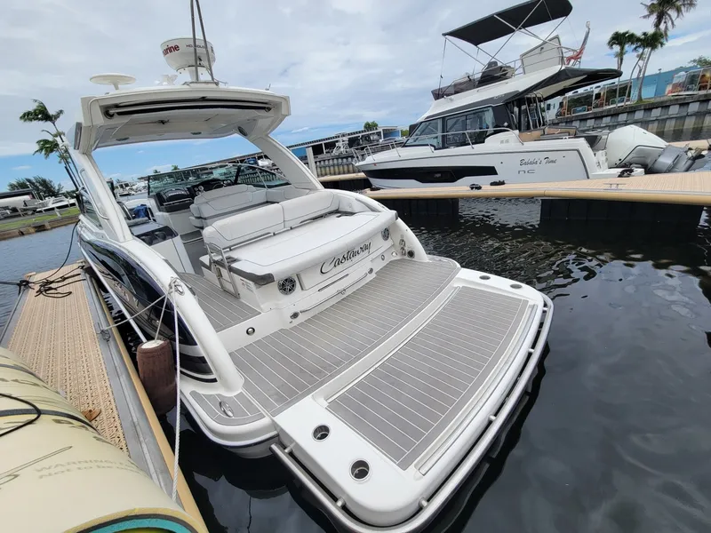 Slide: The Image of Formula 350 Crossover Bowrider 2019 - 6382053