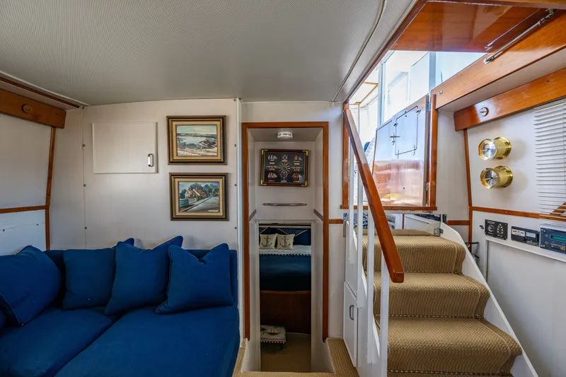Slide: The Image of Chris-Craft 410 Commander 1980 - 6382017