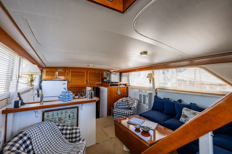 Slide: The Image of Chris-Craft 410 Commander 1980 - 6382010