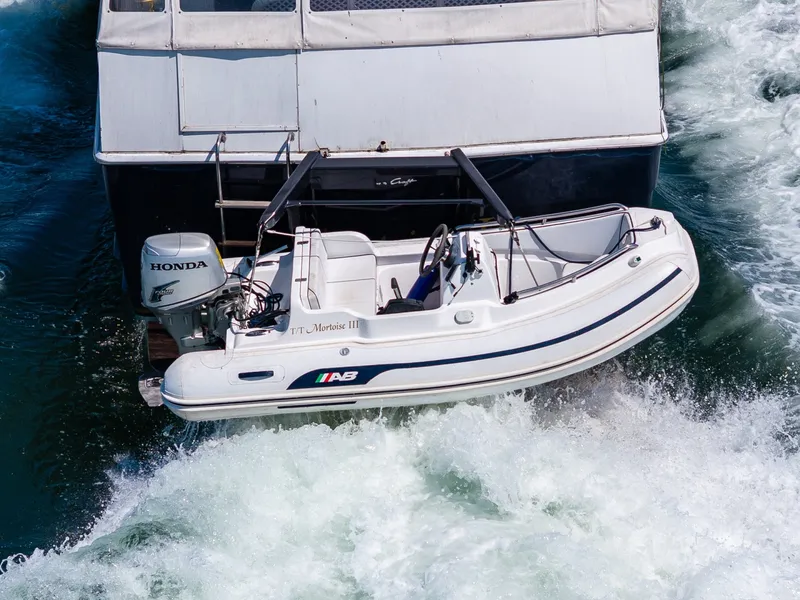 Slide: The Image of Chris-Craft 410 Commander 1980 - 6382031