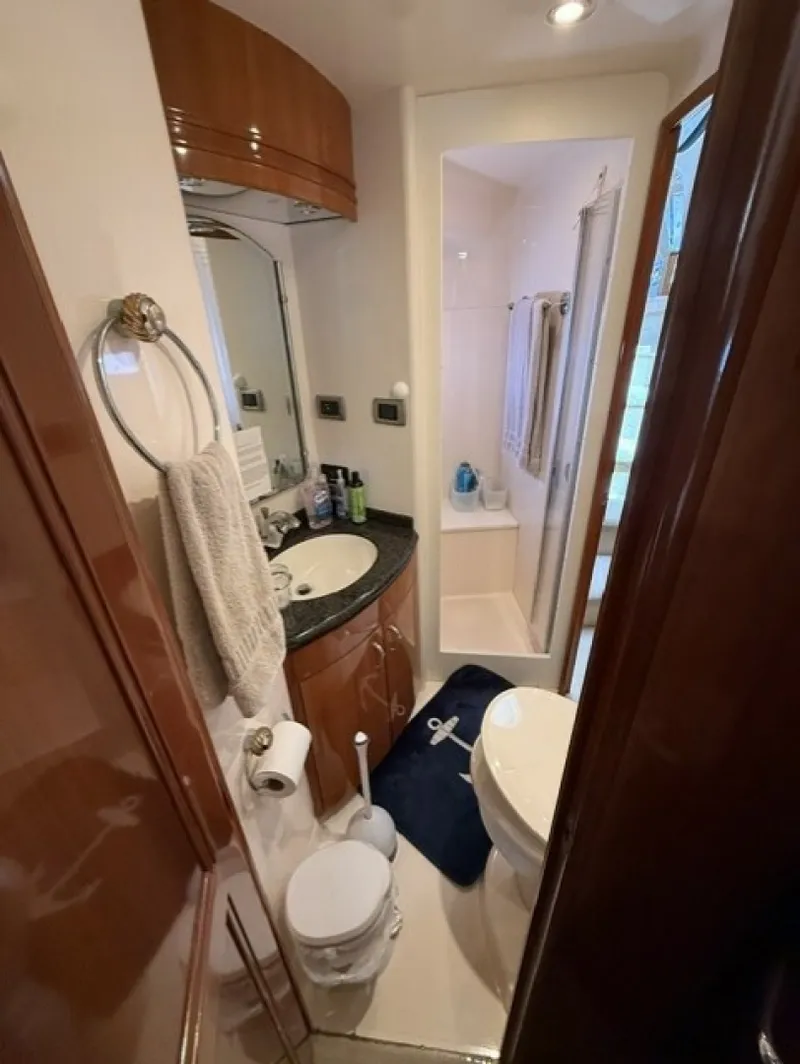 Slide: The Image of 2nd head & shower - 7164524