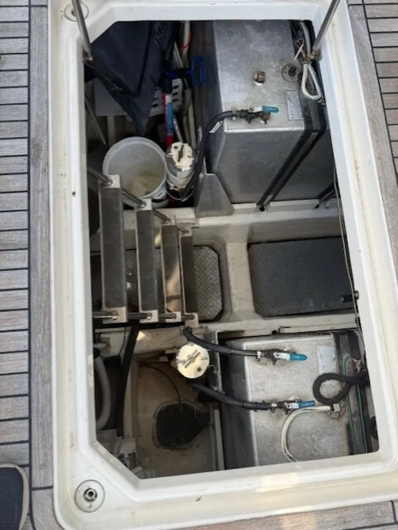 Slide: The Image of cockpit engine hatchsscess - 7164022