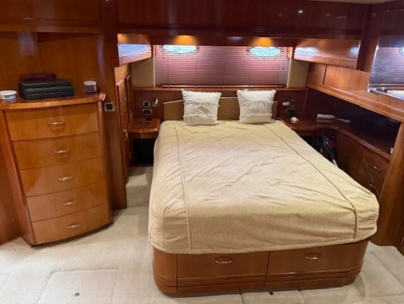 Slide: The Image of master stateroom - 7164071