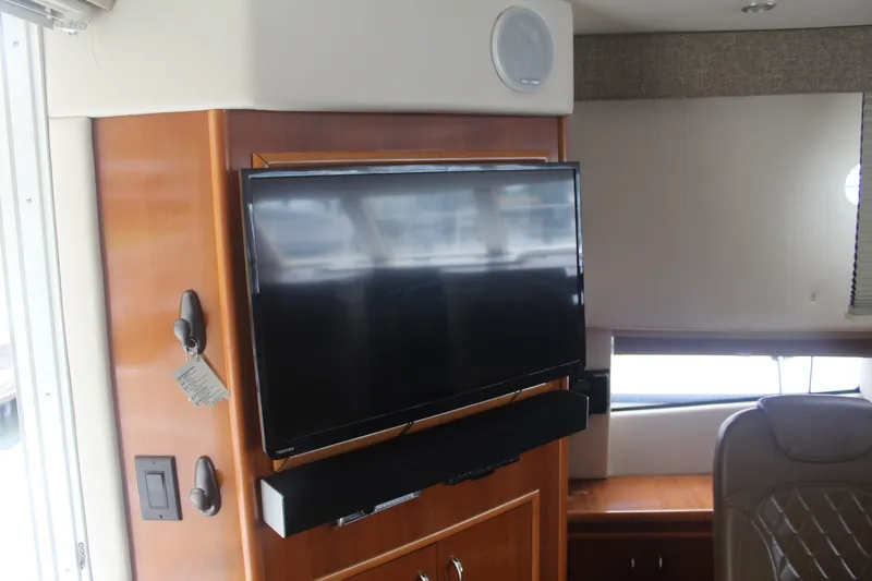 Slide: The Image of Carver Yachts 33 2006 - 6382070