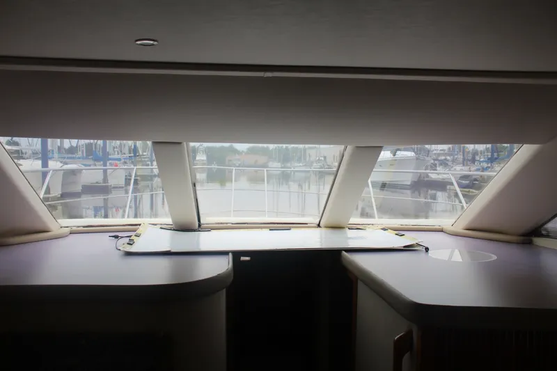 Slide: The Image of Carver Yachts 33 2006 - 6382082
