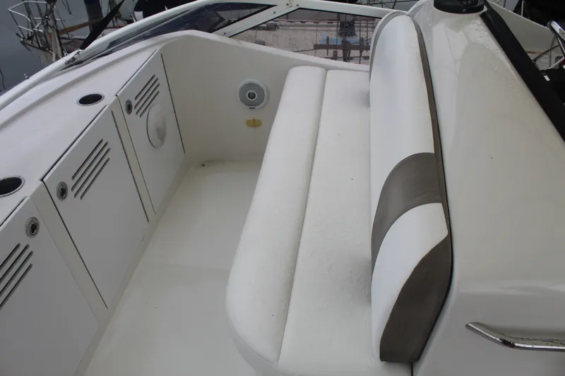 Slide: The Image of Carver Yachts 33 2006 - 6382119