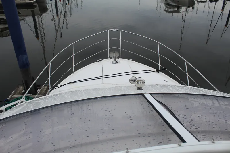 Slide: The Image of Carver Yachts 33 2006 - 6382124