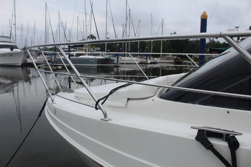 Slide: The Image of Carver Yachts 33 2006 - 6382052