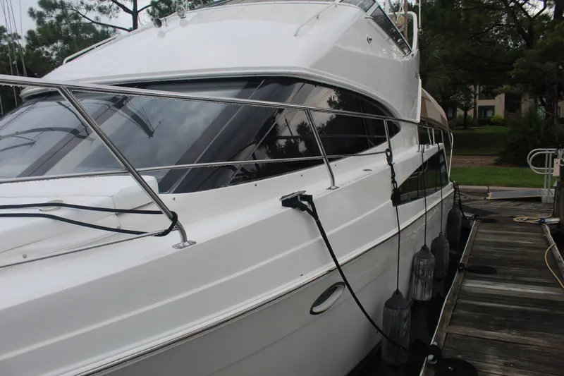 Slide: The Image of Carver Yachts 33 2006 - 6382055