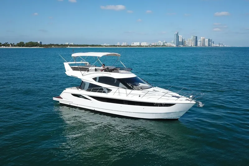 The Image of Galeon 420 Fly 2016 - 6382227