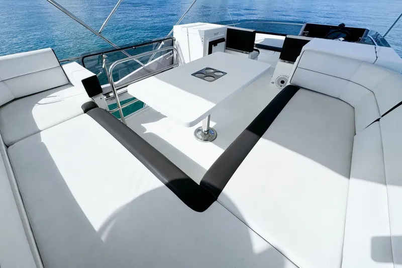Slide: The Image of Galeon 420 Fly 2016 - 6382462
