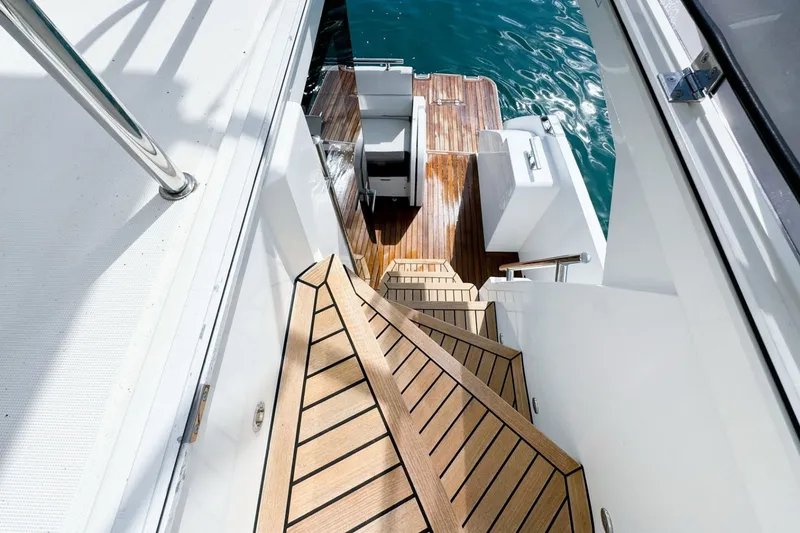 Slide: The Image of Galeon 420 Fly 2016 - 6382467
