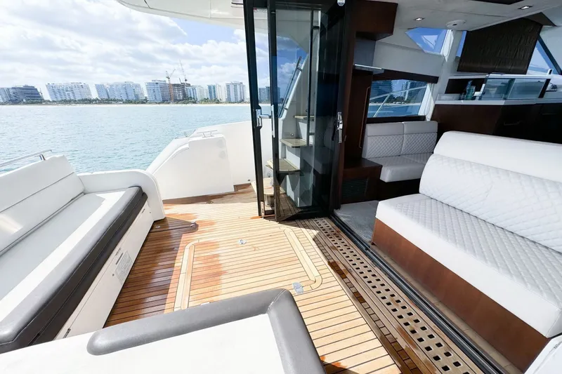 Slide: The Image of Galeon 420 Fly 2016 - 6382470
