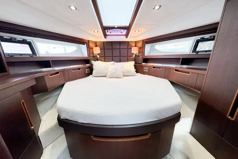 Slide: The Image of Galeon 420 Fly 2016 - 6382485