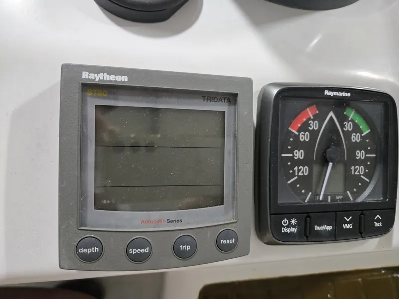 Slide: The Image of Beneteau 473 2002 - 6382550