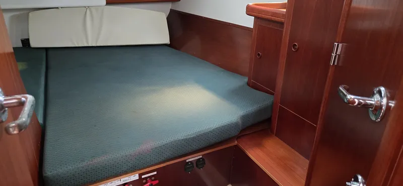 Slide: The Image of Beneteau 473 2002 - 6518274