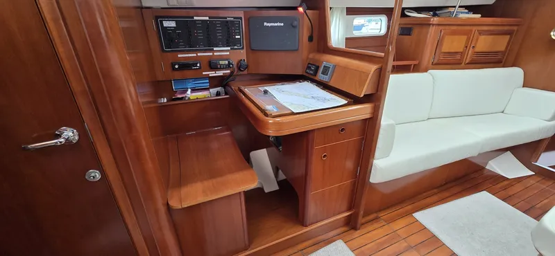 Slide: The Image of Beneteau 473 2002 - 6518230