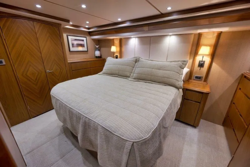 Slide: The Image of Viking 70 - Cutter Bill - Master Stateroom 2011 Viking 70 Convertible - Cutter Bill - 7681717